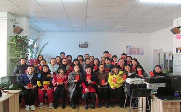 河北優(yōu)尼科陽光板廠家人員照片